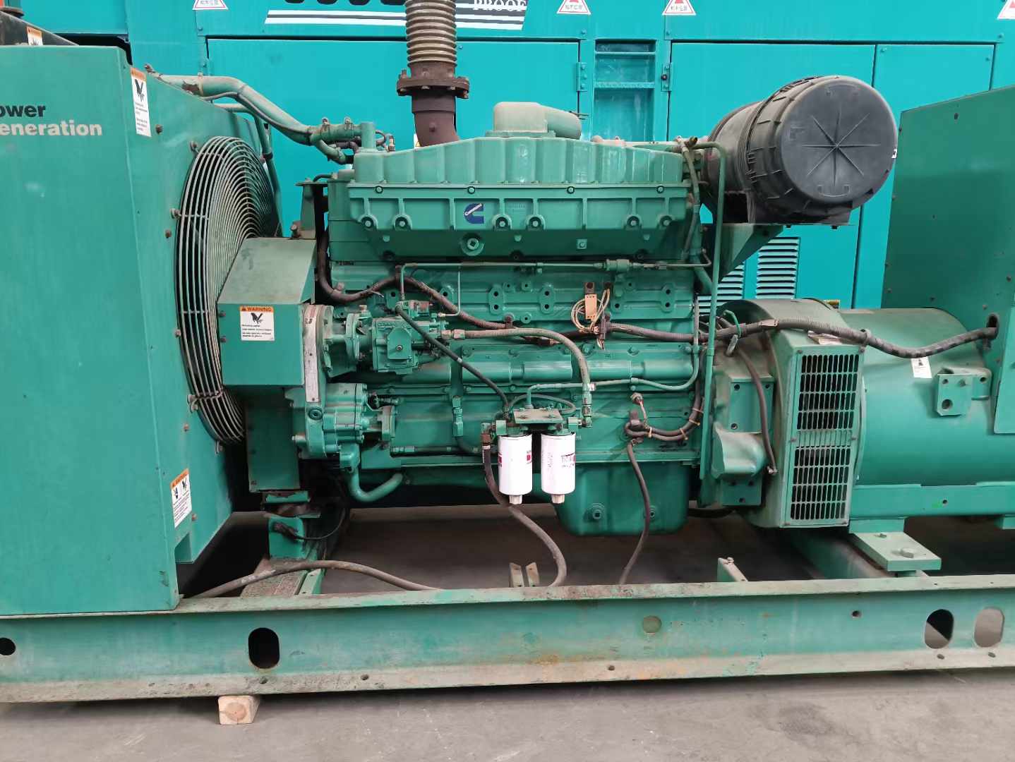 于洪过载会对 600kW 柴油发电机组造成哪些损害？