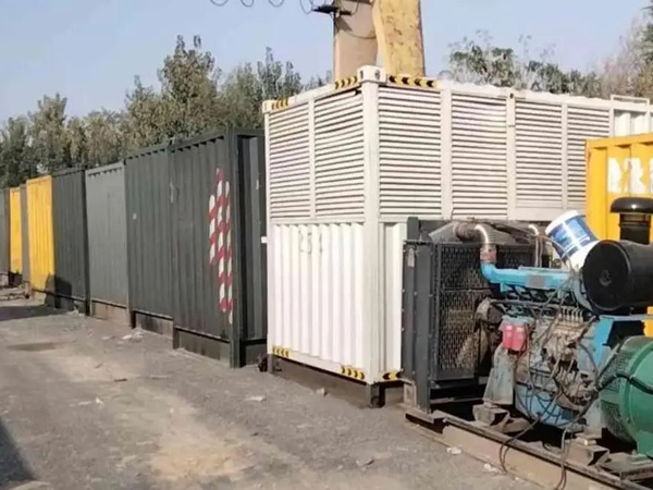 于洪200KW柴油发电机机组每小时油耗是多少?